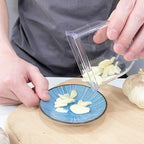 Decor Bites™ Garlic Grinding Grater Cutter