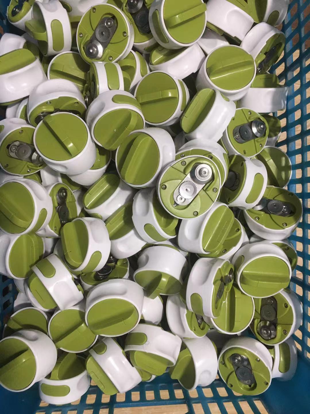 Labor-Saving Lid Opener Kitchen Gadget